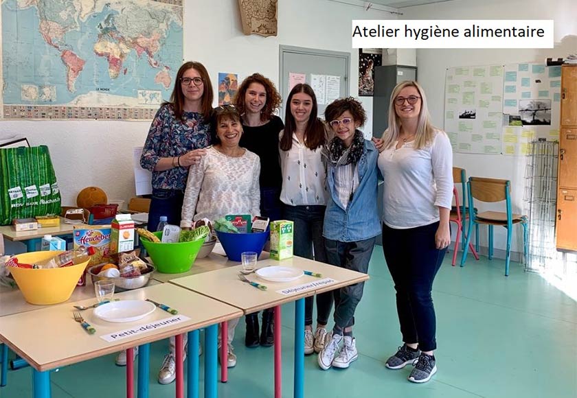 l'atelier hygiène alimentaire, avec les étudiantes infirmières et leurs formatrices.